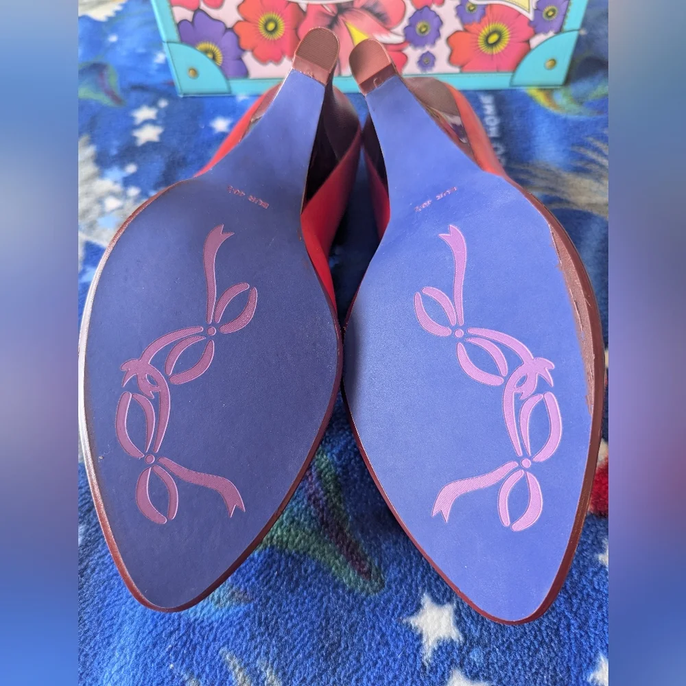 Poetic License Heels - Picture 6 of 10